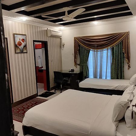 Capri Executive Hotel Исламабад Екстериор снимка